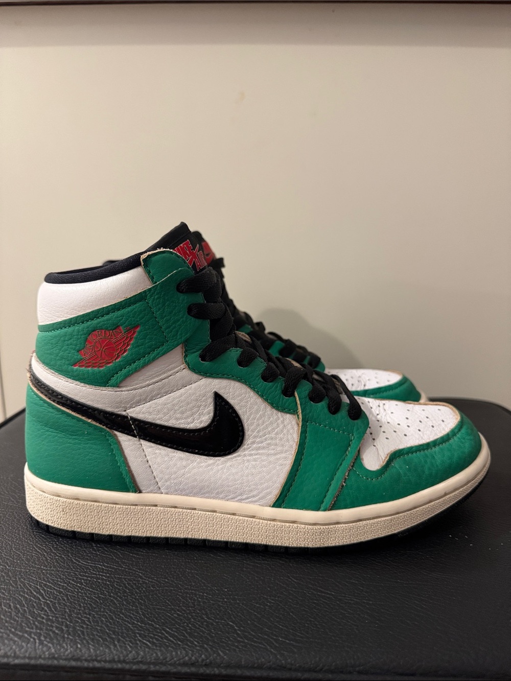 Women’s Air Jordan 1 Retro OG High Lucky Green Sneakers in Green/White/Black